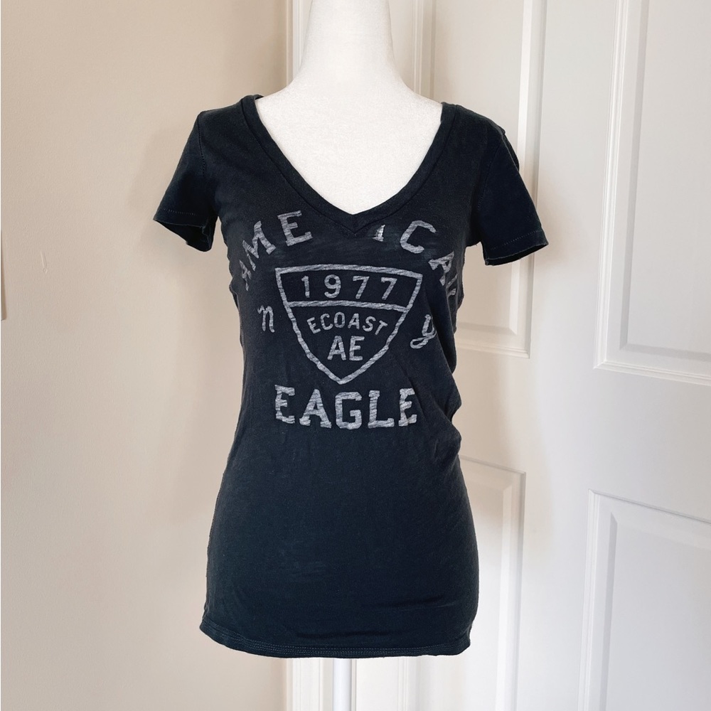 Nostalgic American Eagle Outfitters Streetwear Dark Grey Tee V-Neck TShirt Sz XS